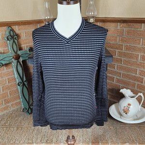 Iz It U U.S.A. Black Pullover Long Sleeve Shirt w/ Silver Striped Pattern Sz S
